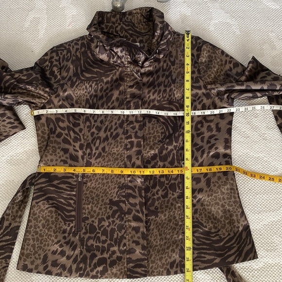 Elegant Animal Print Trench Coat - Picture 13 of 15